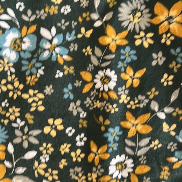 Liberty Love size XL green floral top. Front ruched square neck. Super cute! - Picture 8 of 9